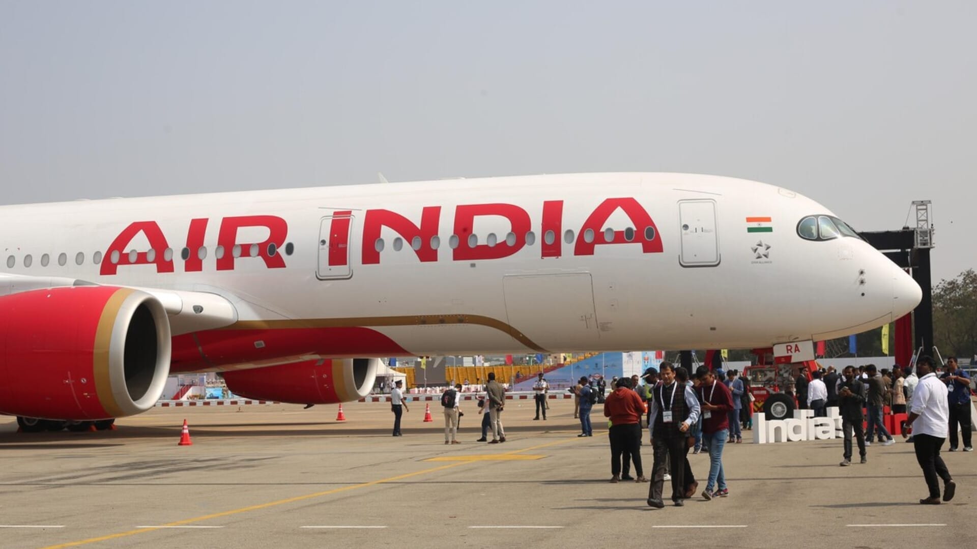 Air India Flight AI-887 Makes Precautionary Return to Delhi; DGCA Orders Probe, MoCA Seeks Report
