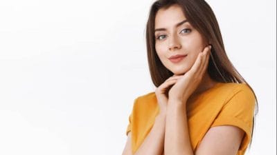 पार्लरमध्ये न जाता मिळवा गोरा आणि चमकदार चेहरा, ट्राय करा घरगुती उपाय