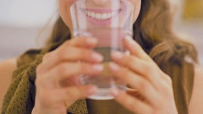 Water After Food Disadvantages : तुम्हीही जेवणानंतर लगेच पाणी पिता? जाणून घ्या योग्य वेळ