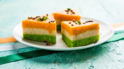 स्वातंत्र्यदिन बनवा खास, नाश्त्याला बनवा तिरंगा ढोकळा, पाहा रेसिपी