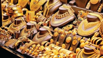Gold – Silver : सोन्याचे दागिने खरेदी करण्याची सुवर्णसंधी; दरामध्ये इतक्या रूपयांची घसरण!