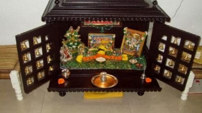 Vastu Tips : घराच्या देवघरात चुकूनही ठेवू नका या मूर्ती; अन्यथा सगळं उलटं लागेल