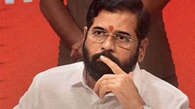 Eknath Shinde : शिंदेचे 35 आमदार भाजपात जाणार; सामनातून धक्कादायक दावा