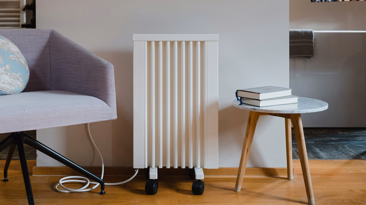 थंडीपासून बचाव करण्यासाठी रूम हीटर खरेदी करायचा विचार करत आहात का? या गोष्टी लक्षात ठेवा