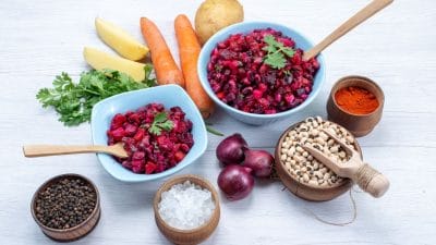 लोह वाढवण्यासाठी नियमित खा ‘हे’ ५ पदार्थ, वाढेल हिमोग्लोबिन, मिळेल ताकद