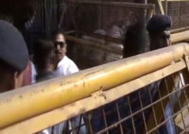 भाजपा सासंद की बदतमीजी, गालियां दी, एसपी मौन