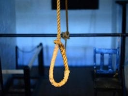 panna-mohandra-chauki-in-charge-and-Lady-Sub-Inspector-hanged-in-government-house-in-panna-