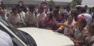 tension-arise-due-to-way-of-colony-women-stop-sdm-car