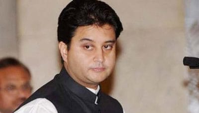 सिंधिया समर्थक की आपत्ति के बाद BJP ने किया टेंडर निरस्त, कांग्रेस बोली-गिरेबां में झांकें