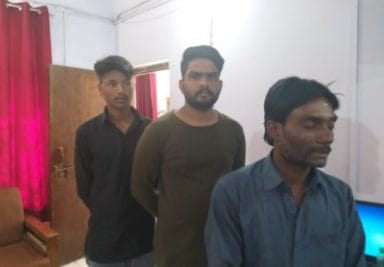 पुलिस ने चोरी की घटनाओं के बाद बढ़ाई गश्त, पूछताछ के लिए देर रात संदिग्ध को उठाया