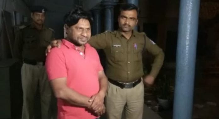 Black-magic-shop-was-running-in-the-mall-in-gwalior-police-arrested-accused