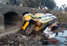 private-bus-falls-into-river-canal