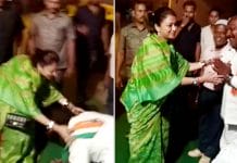 hindi-news-nagar-palika-president-touch-maharani-priyadarshini-raje-feet-