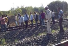 without-head-dead-body-found-in-railway-tract-in-indore