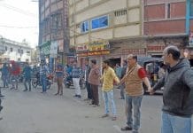 Protest-against-Pulwama-attack-by-making-human-chain