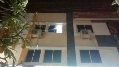 VIDEO: बॉयफ्रेंड की पत्नी आई तो प्रेमिका ने होटल की दूसरी मंजिल से लगा दी छलांग