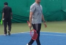 dhoni-played-tennis-