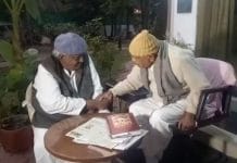 mp--after-voting-bjp-senior-leader-gaur-and-congress-mla-arif-akeel-meeting