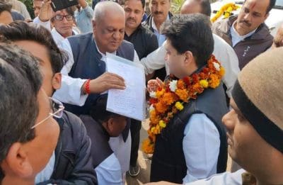 चन्देरी पहुंचे ज्योतिरादित्य सिंधिया का हुआ जोरदार स्वागत