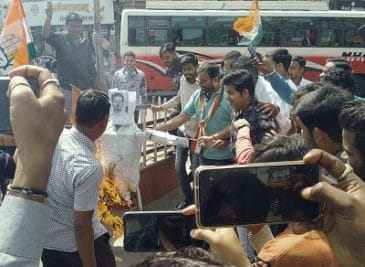 भाजपा में शामिल हुए सिंधिया का फूंका पुतला