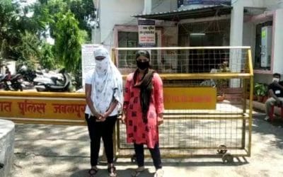 युवतियों का वीडियो वायरल करना पड़ा महंगा, कोरोना फाइटर पर मामला दर्ज