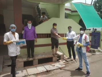 कोरोना रोकथाम के लिये आयुष विभाग द्वारा घर-घर दवा वितरण