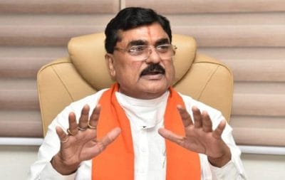 कमल ने “नाथ” को बताया ‘हवा के नेता’, कहा- कर्जमाफी पर धोखा देने वाले कर रहे खाद की चिंता