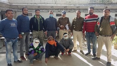 हत्या के मामले में फरार चल रहे तीन इनामी आरोपी को मुरैना पुलिस ने किया गिरफ्तार