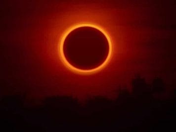 Surya Grahan 2024 : अप्रैल में साल का पहला सूर्य ग्रहण, जानिए डेट-टाइम और सूतक काल के बारें में, राशियों पर कैसा रहेगा असर?