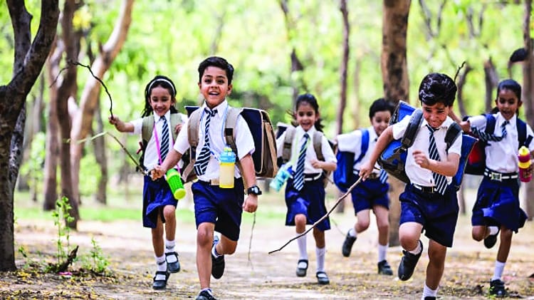 Good news for class 1st to 12th students, holiday declared, MP Schools will  be closed for 10 days in October, School Education Department issued order  | MP School: छात्रों-शिक्षकों के लिए अच्छी
