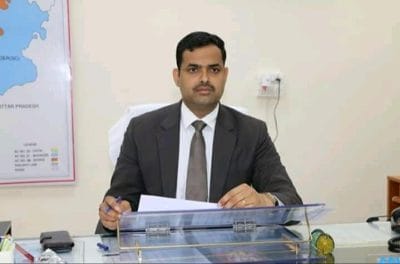 CM Helpline: झाबुआ कलेक्टर ने थमाया 12 अधिकारियों को नोटिस, वेतन काटने के निर्देश