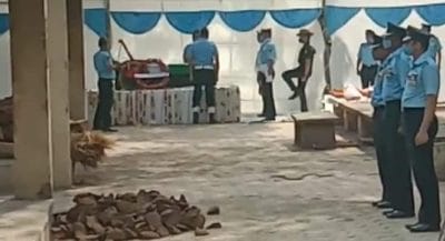 MIG-21 हादसा: शहीद ग्रुप कैप्टन आशीष गुप्ता को सैन्य सम्मान के साथ दी अंतिम विदाई
