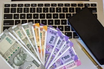 1 अप्रैल से बदल जाएंगे यह सभी नियम, इन बैंकों के चेकबुक-पासबुक हो जाएंगे बेकार