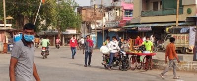 अशोकनगर : कोरोना कर्फ्यू में सड़कों पर बेखौफ घूम रहे लोग, प्रशासन बेखबर