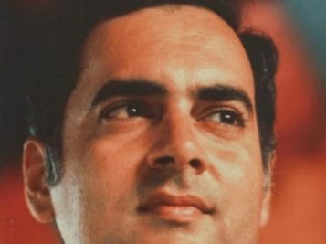 राजीव गांधी की पुण्यतिथि- राहुल, प्रियंका ने भावुक होकर किया पिता को याद