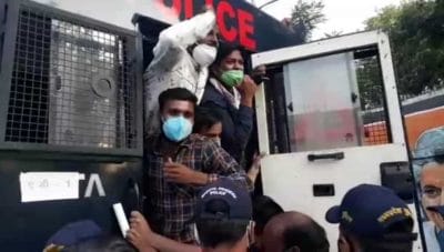 पुलिस की गिरफ्त में NSUI कार्यकर्ता, मंत्री ओ.पी. भदौरिया को देने की फिराक में थे एक करोड़ का नकली चेक