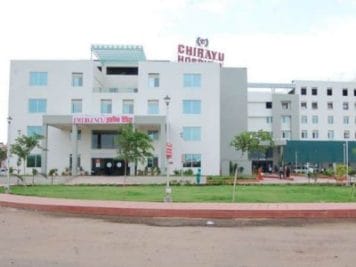 चिरायु अस्पताल की एक और मनमानी, कलेक्टर ने भेजा नोटिस, युवक ने सीएम से मांगी मदद