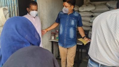 अलीराजपुर में राशन दुकानों पर हो रही थी हेराफेरी, विधायक मुकेश पटेल के निरीक्ष्ण के दौरान सामने आई सच्चाई