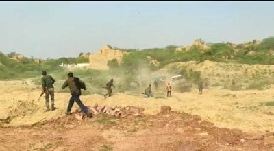 पुलिस और रेत माफिया के बीच फायरिंग, आरोपी 2 ट्रैक्टर ट्रॉली, हथियार सहित दबोचा