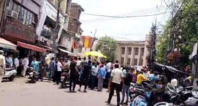 Gwalior News : व्यापारी से मारपीट के विरोध में चक्का जाम, महाराज बाड़े पर धरना