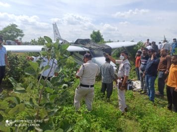 MP में ट्रेनी विमान दुर्घटनाग्रस्त, बाल-बाल बची महिला पायलट, सिंधिया ने जांच दल भेजा