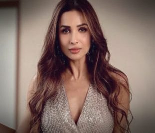 ग्लैमरस लुक में नजर आई मलाइका अरोड़ा, वीडियो में दिखा ये अंदाज