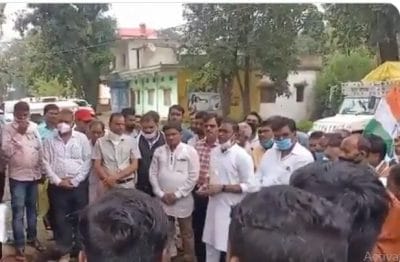 कांग्रेस विधायक की धमकी- सत्ता में आए तो बाबू बनाकर रखूंगा, वीडियो वायरल