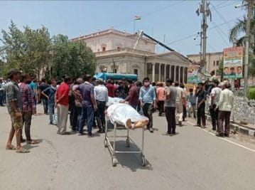 Gwalior News: शव को रखकर चक्काजाम, 4-4 लाख मुआवजे की घोषणा, होगी अनुकम्पा नियुक्ति