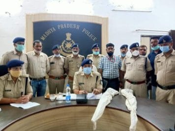 Morena : शीतल फैक्ट्री में सुरक्षा गार्डों से मारपीट करने वाले चार आरोपी बंदूक सहित गिरफ्तार