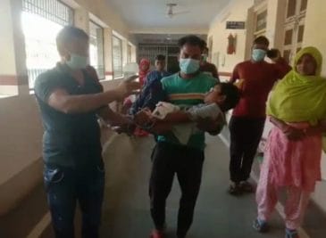 एक परिवार की खुशी पांच बच्चों के लिए बनी संकट, विस्फोट में घायल, एक की हालत नाजुक