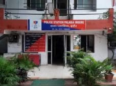 Indore : फांसी लगाकर सुसाइड करने जा रही युवती की पुलिस ने बचाई जान, जानें पूरा मामला