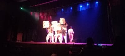 Damoh news: कला प्रेमियों का दिल जीत लिया पश्चिम बंगाल के नाट्य कलाकारों ने