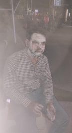 चलती ट्रेन में युवती ने युवक पर फेंका तेजाब, आस-पास बैठे लोग भी आए चपेट में