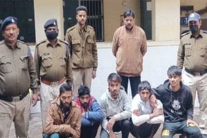 इंदौर : डकैती की योजना बनाने वाले हथियारबंद 5 बदमाशों को पुलिस ने किया गिरफ्तार